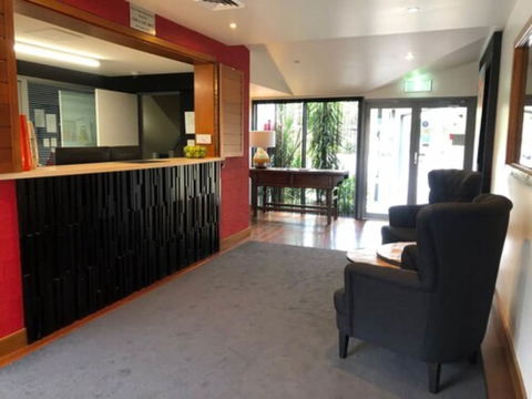 Berry Village Boutique Motel - Gold Coast 4U 6