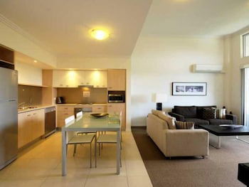 Chancellor Executive Apartments - Accommodation Gold Coast 6