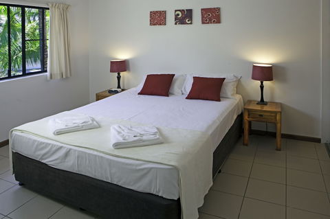 Palms At Trinity - Accommodation Gold Coast 5