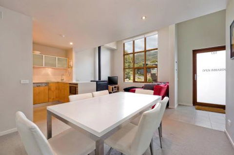 Snow Stream Apartments - Accommodation Gold Coast 6