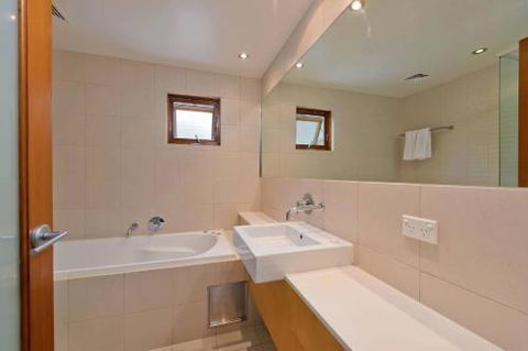 Snow Stream Apartments - Accommodation Gold Coast 1