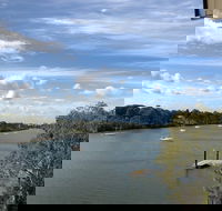Burnett Riverside Hotel - Accommodation Gold Coast