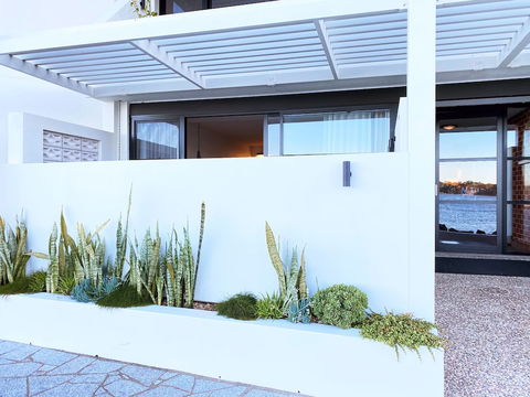 Bay Breeze Boutique Accommodation - Gold Coast 4U 3