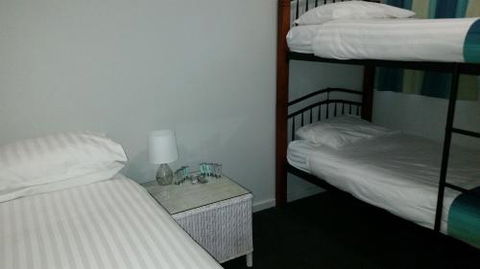 Centrebreak Beach Stay - Gold Coast 4U 1