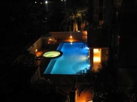 Beaches On Wave Street - Gold Coast 4U 4