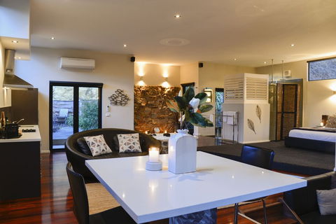 Kudos Villas And Retreats - Accommodation Gold Coast 2