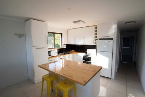 Myuna Holiday Apartments - Gold Coast 4U 6