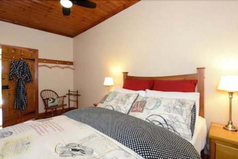 Trafalgar Premium Vintage Suites - 1 Gold Coast 1