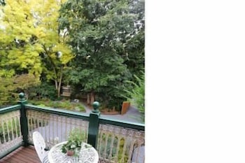 Mary Card's Coach House - Accommodation Gold Coast 1