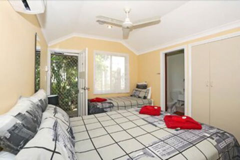 Jacaranda Guest House - Accommodation Gold Coast 2
