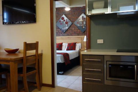 Glenelg Gateway Apartments - Accommodation Gold Coast 0