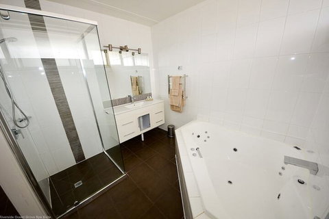 Riverside Ocean Grove - Accommodation Gold Coast 5