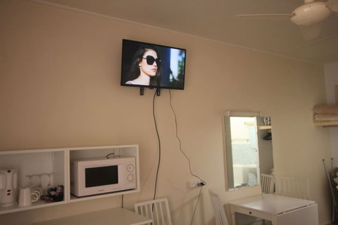 Aromet Motor Inn - Accommodation Gold Coast 5