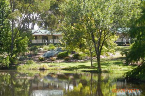 Granite Gardens Cottages & Lake Retreat - Accommodation Gold Coast 4