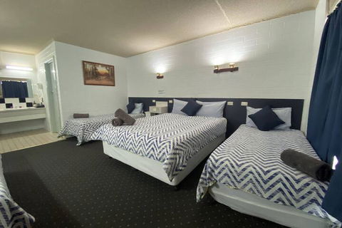 Capri Motel - Gold Coast 4U 4