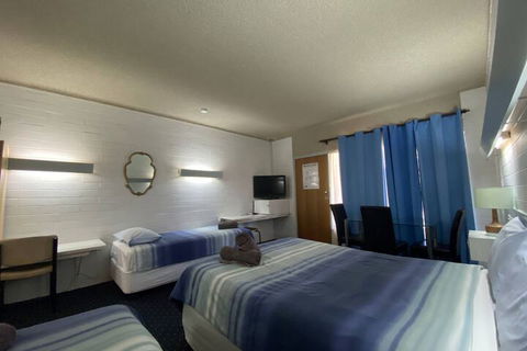Capri Motel - Gold Coast 4U 5
