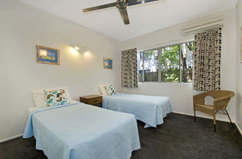 Outlook - Gold Coast 4U 1