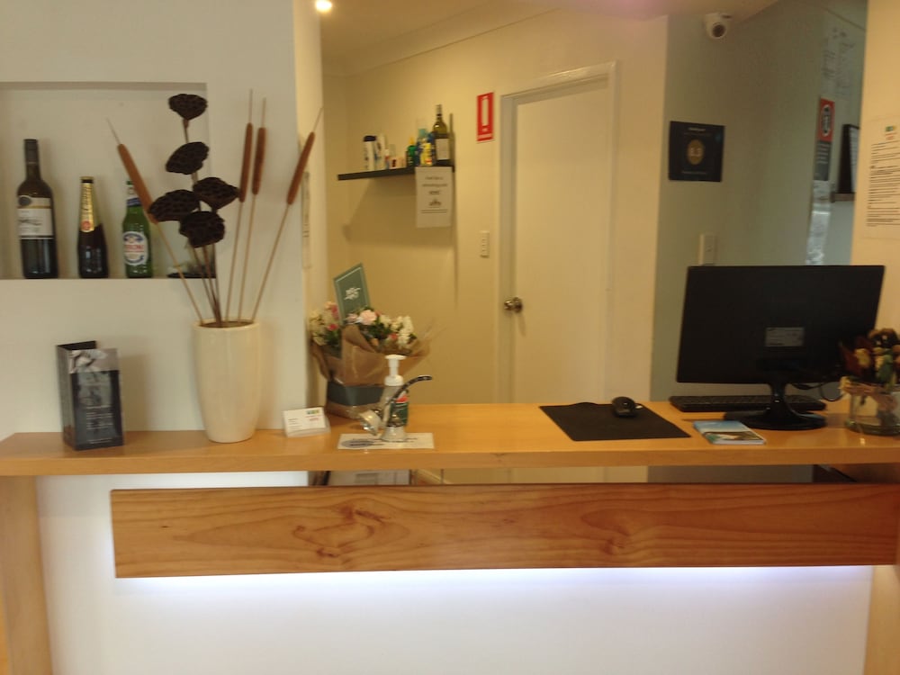 Fern Bay NSW Accommodation Gold Coast