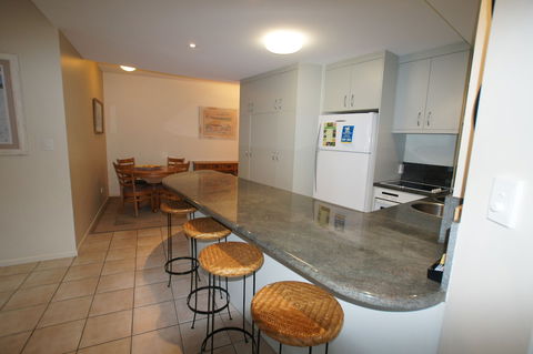 Windward Passage Holiday Apartments - Accommodation Gold Coast 5