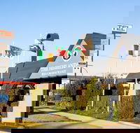 New England Motor Lodge - Gold Coast 4U