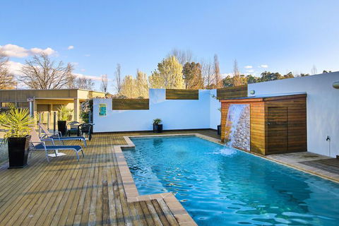 Motel On Alpine - Accommodation Gold Coast 2