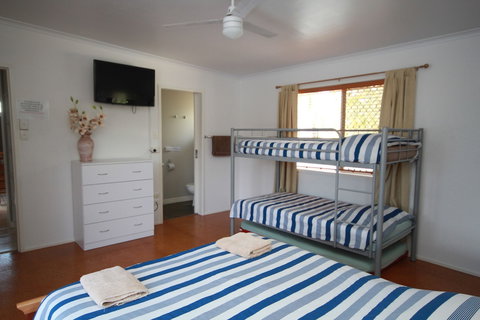 Seaforth Holiday Units - 1 Gold Coast 4