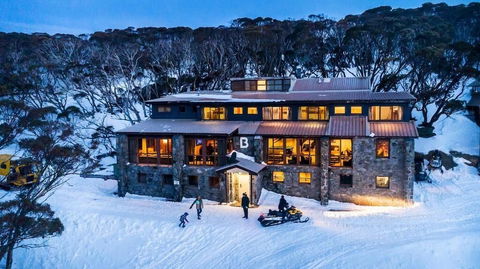 Boonoona Ski Lodge - 1 Gold Coast 0