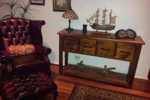 The Pommy Tree - Accommodation Gold Coast 7