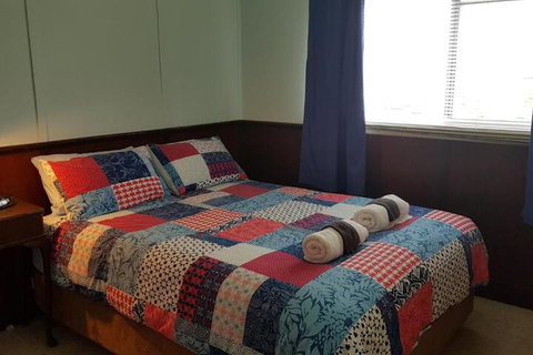 16 Gregson Silky Oaks - 1 Gold Coast 2