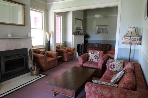 Norwood Mountain Lodge - Accommodation Gold Coast 0