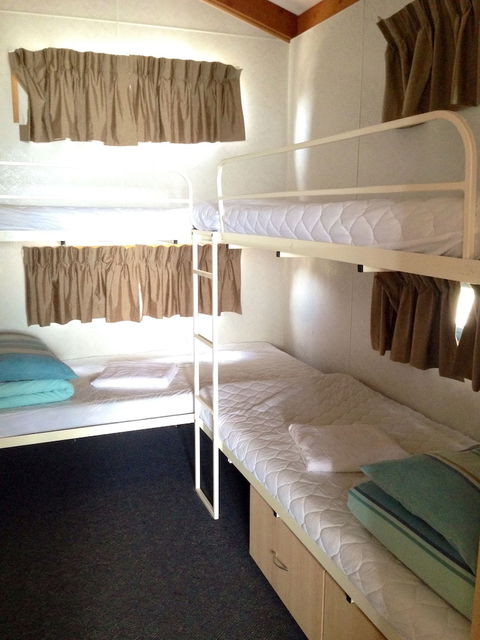 Two Shores Holiday Village - Gold Coast 4U 2