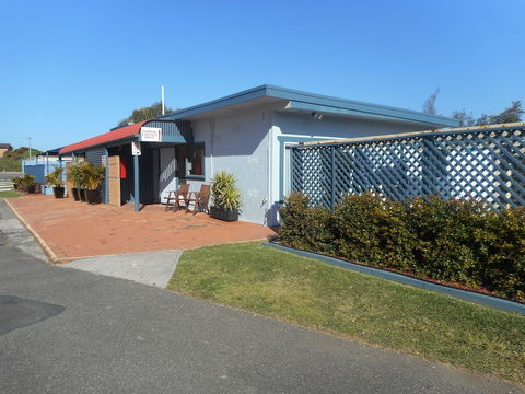 Two Shores Holiday Village - Gold Coast 4U 6