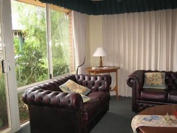 The Grandhouse York - Accommodation Gold Coast 4