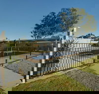 DBJ Holiday Units - Accommodation Gold Coast