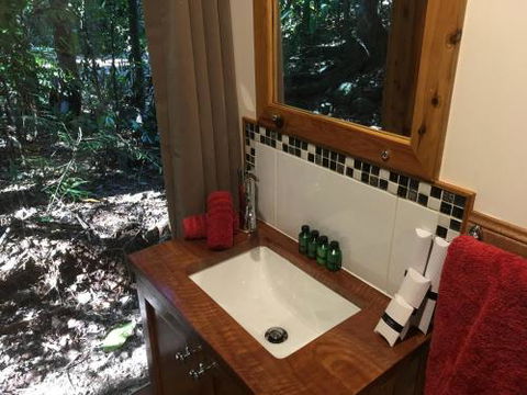 Figtree Getaway - Accommodation Gold Coast 5