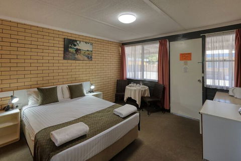 Binalong Motel - Accommodation Gold Coast 6