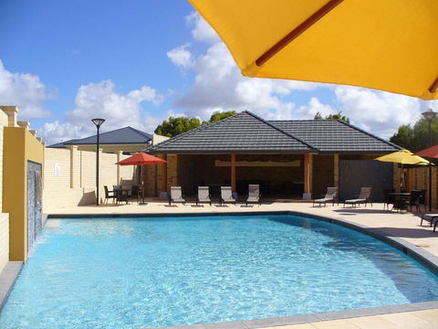 Port Denison Beach Resort - Accommodation Gold Coast 2