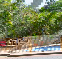 Emerald Gardens Motel  Apartments - 1 Gold Coast