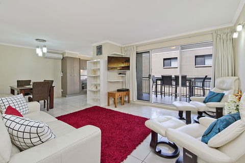 Joanne Apartments - Accommodation Gold Coast 4