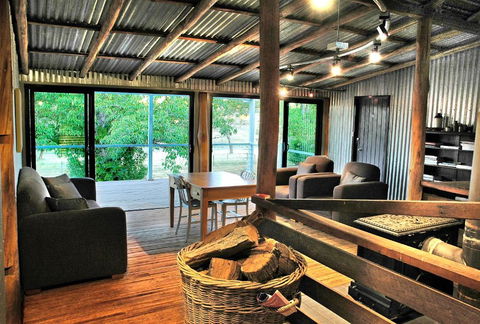 Black Sheep Inn - Gold Coast 4U 5