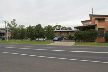 Forbes Victoria Inn - Accommodation Gold Coast 0