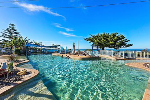 Blue Lagoon Beach Resort - Gold Coast 4U 4