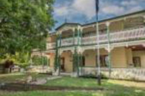 Grove Manor - Accommodation Gold Coast 0