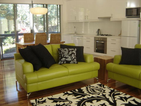 Dalrymples Guest Cottages - Gold Coast 4U 4
