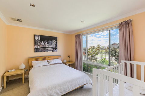Ocean Keys Cottage - Gold Coast 4U 4