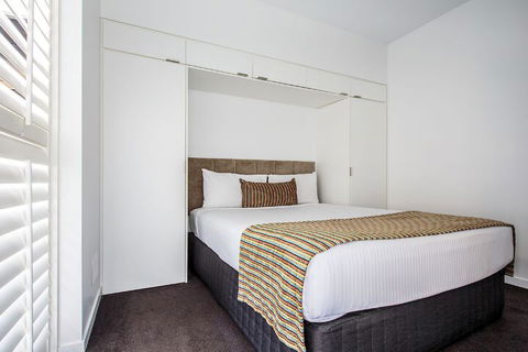 Code Apartments - Gold Coast 4U 4