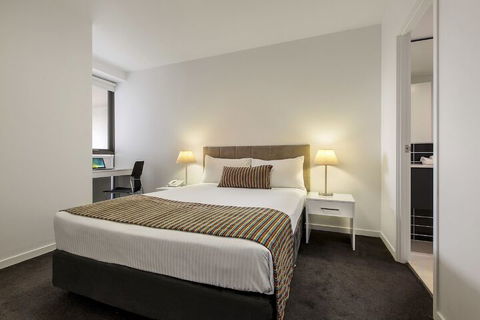 Code Apartments - Gold Coast 4U 3