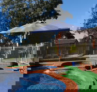 Golden Reef Motor Inn - Accommodation Gold Coast