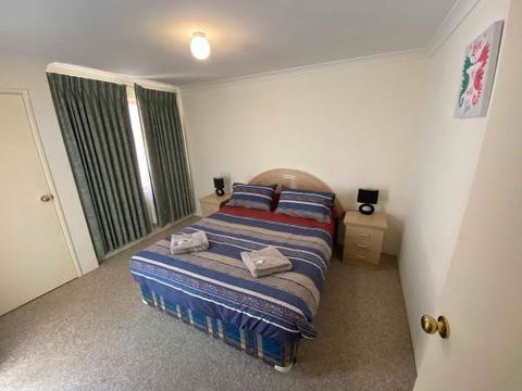 Port Bouvard Beach Holiday Home Mandurah - Accommodation Gold Coast 3