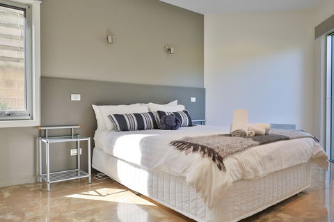 Tides Apartments - Accommodation Gold Coast 1